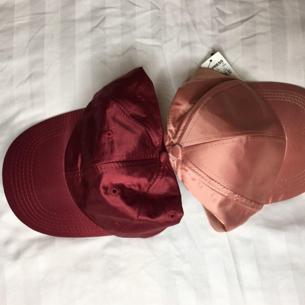 Only 10 Bucks for 2 CAPS